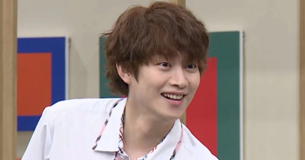 Les réactions des internautes sont partagées sur les membres de “Knowing Bros” qui taquinent Heechul sur sa récente rupture.