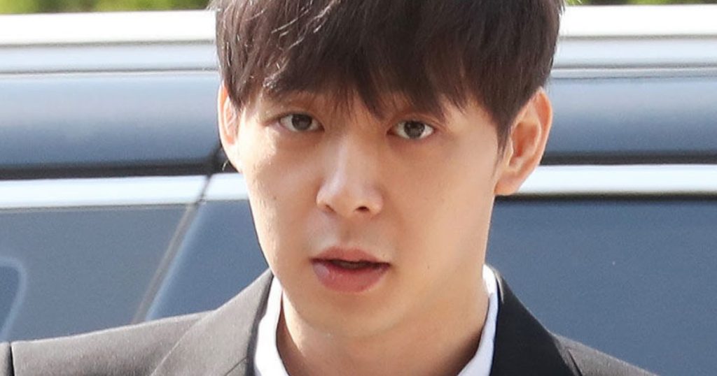 Park Yoochun est accusé d’avoir demandé à avoir un plan à trois avec une fan et son amie.
