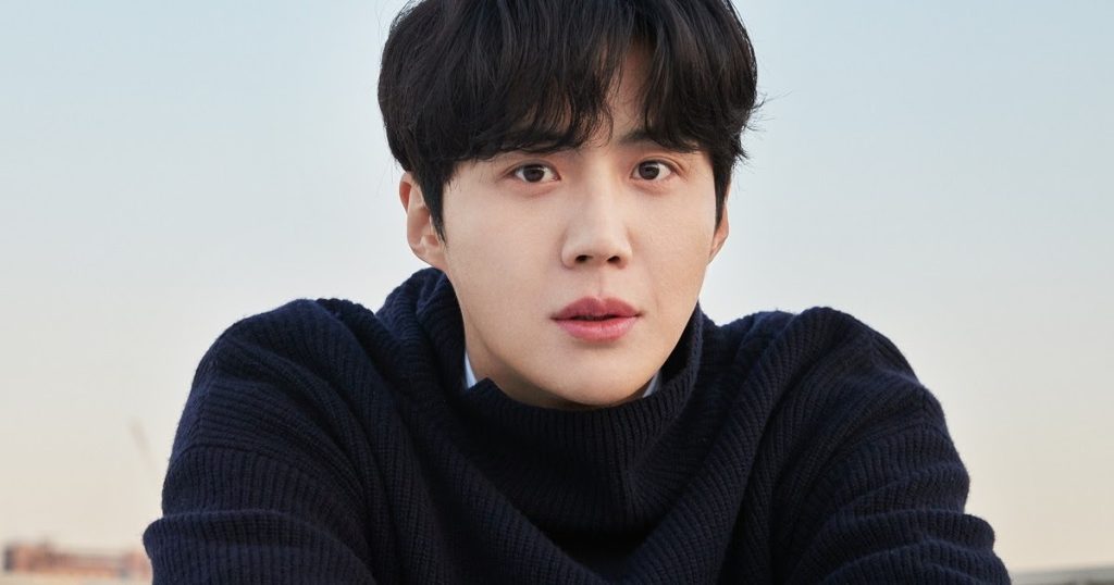 Kim Seon Ho annule l’interview de “Hometown Cha-Cha-Cha” suite à des accusations d’avortement forcé et de manipulation.