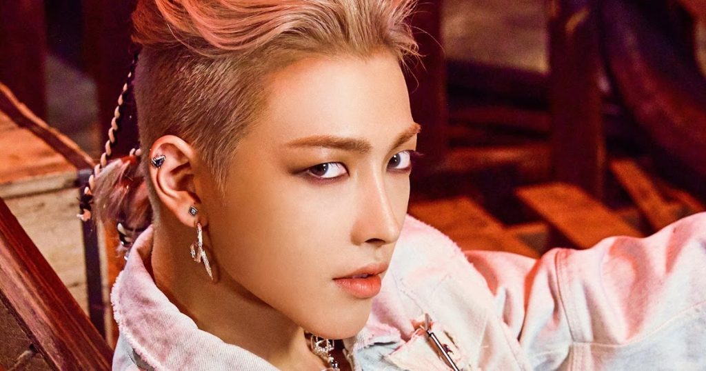 Hongjoong d’ATEEZ est la définition d’un “capitaine” de son équipage, et voici pourquoi