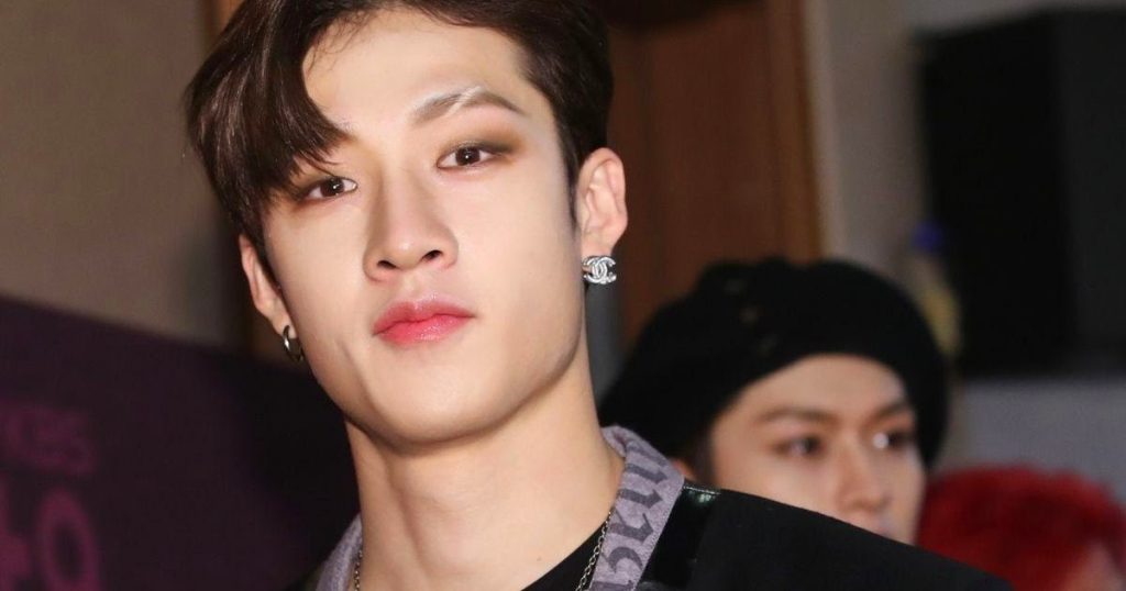 Le monologue surdramatique de Bang Chan de Stray Kids est parfaitement retranscrit dans une animation mignonne.