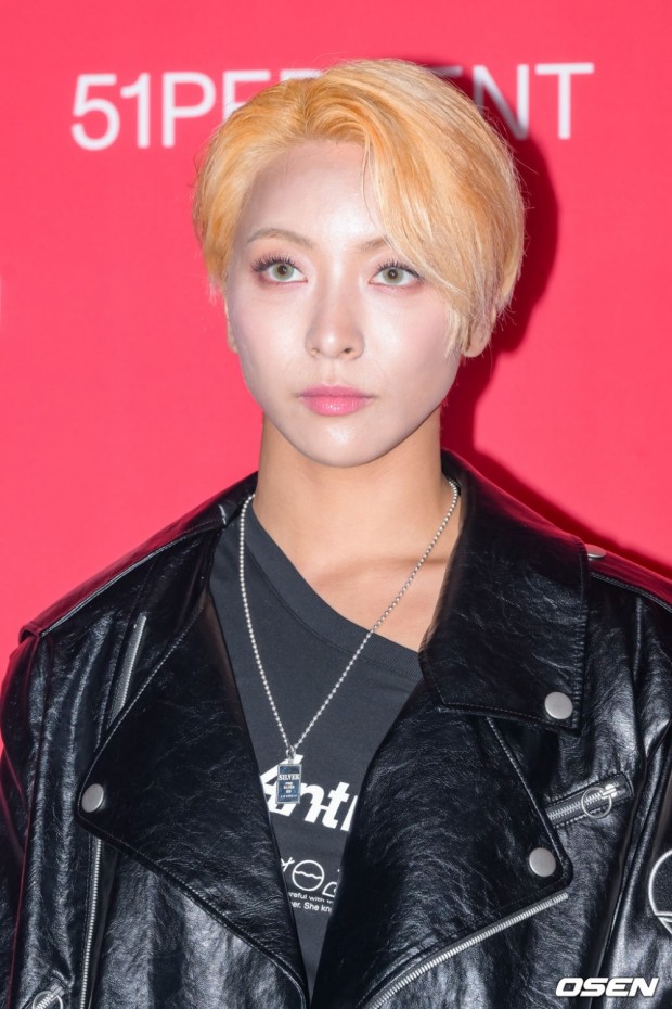 ‘I thought she was f(x) Amber’: Idol Steals Hearts With Short Hair Transformation
