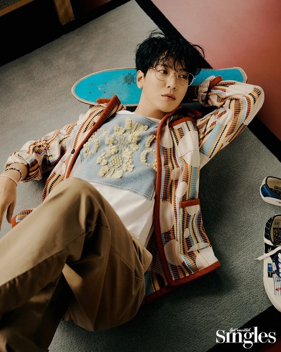CNBLUE Jung Yong Hwa Flaunts Charisma in New Pictorial