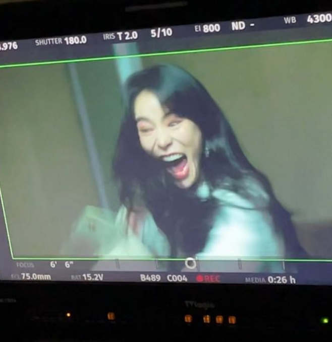 Actress Lim Ji Yeon looks “pretty” even when she shows this weird expression