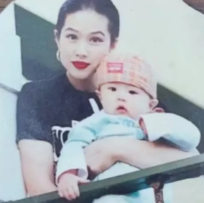 “I can see why he became a celebrity” Visual class of a famous male idol’s parents