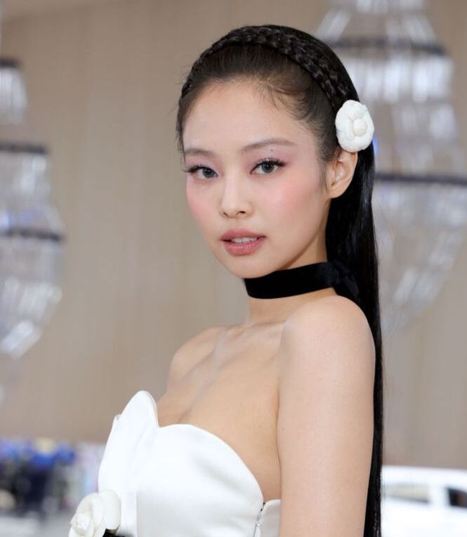 10 Unedited Videos Of BLACKPINK’s Jennie At The “2023 Met Gala” That Show You Just How Gorgeous She Is In Real Life