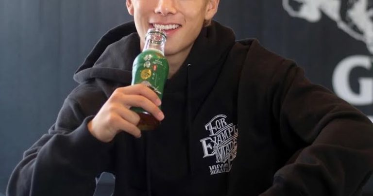 Japanese Martial Artist Has Korean Netizens Swooning Over His Looks