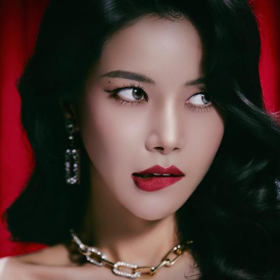 BTOB’s Lee Changsub Addresses Rumors He and MAMAMOO’s Solar Are Dating