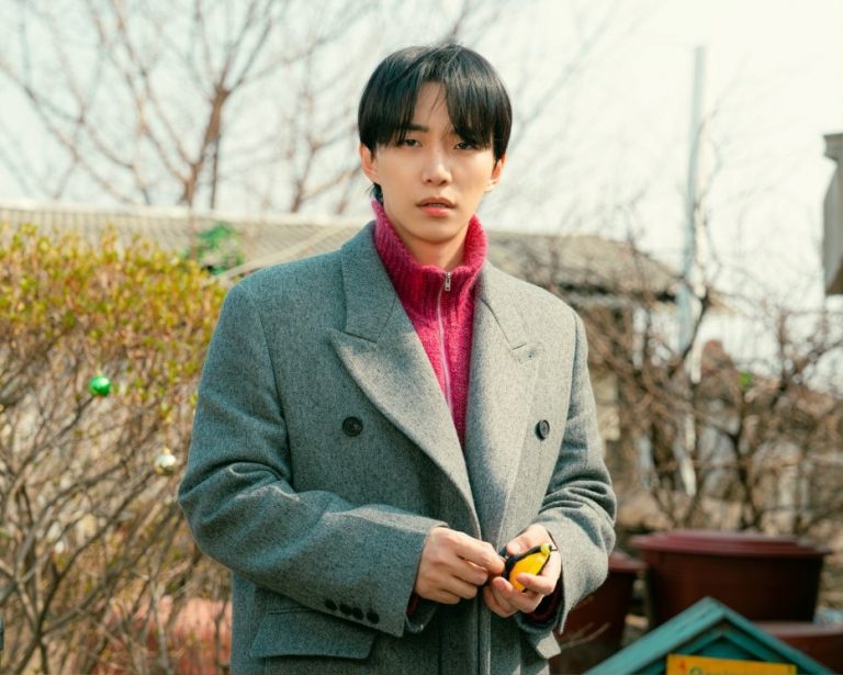 Lee Junho Moves In With Kim Min Ha On “Typhoon Family”