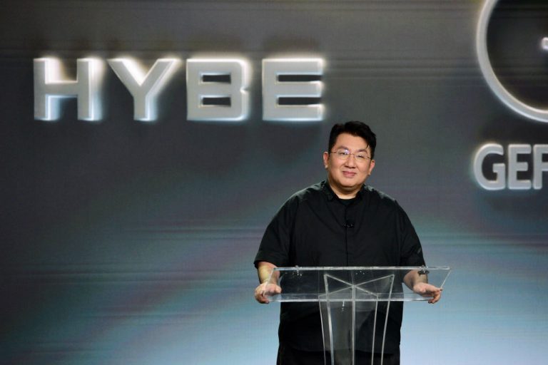 Bang Si-hyuk, Chairman of HYBE, Faces Another Round of Police Questioning Over Stock Manipulation Accusations