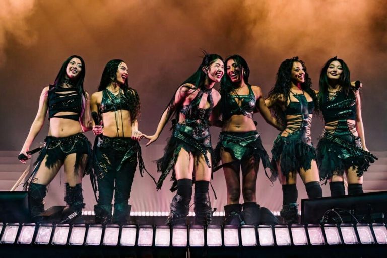 KATSEYE’s Dance Break Goes Viral, Fans Say BLACKPINK Can’t Compete