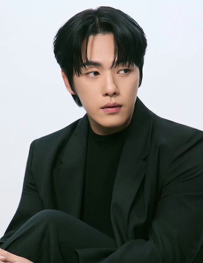 Kim Jung Hyun Joins Im Si Wan in New Drama “Why You Don’t Know It’s a Girl?”