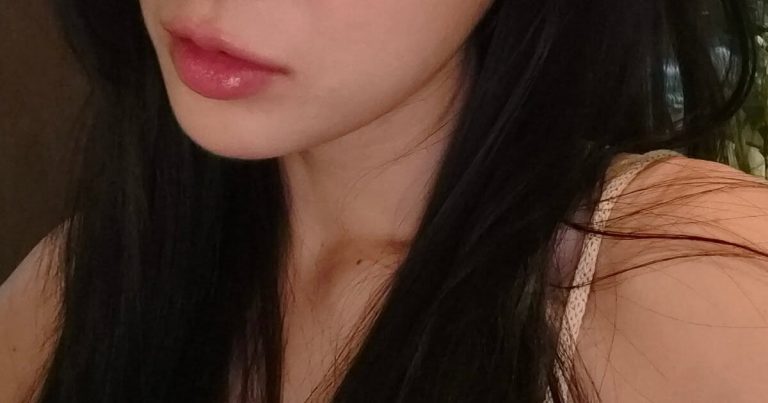 Sexy Idol Shares New Teeny Bikini Pics—Only To Leave Fans Worried