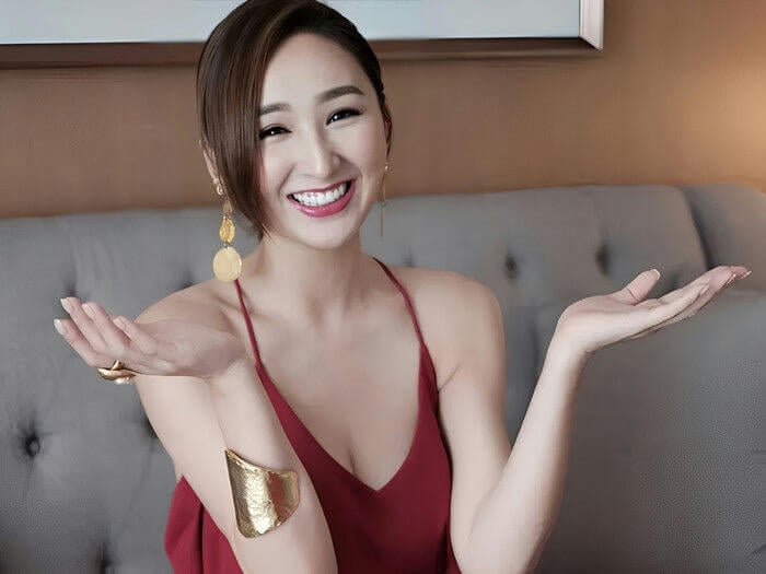 Actress Pleads for Help After Being Impersonated in Online Scam Worth Over 250,000 RMB