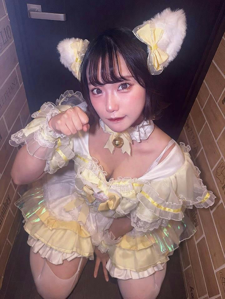 Japanese Cosplayer Sparks Debate with One Question That Shocked Fans
