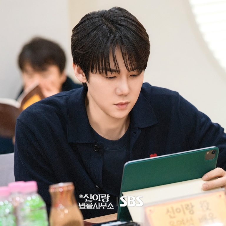 Yoo Yeon Seok, Esom, And More Kick Off Script Reading For New Fantasy Legal Drama “Phantom Lawyer”