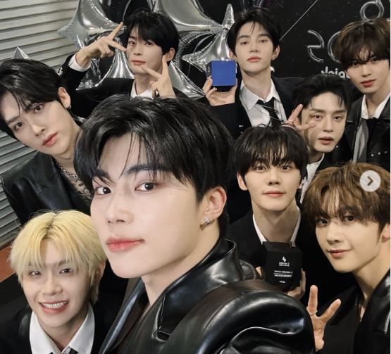 ZeroBaseOne Drops Four Members, To Continue With Five Members for a ‘New Season’