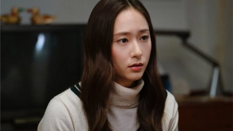 Krystal Reveals Chilling Hotel Experience: “I Felt Someone Choking Me and Whispering ‘Unnie'”
