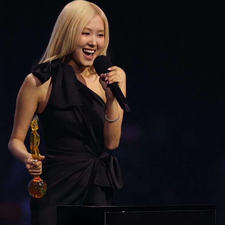 Rosé Reveals How She Maintains Her Signature Blonde for 7 Years