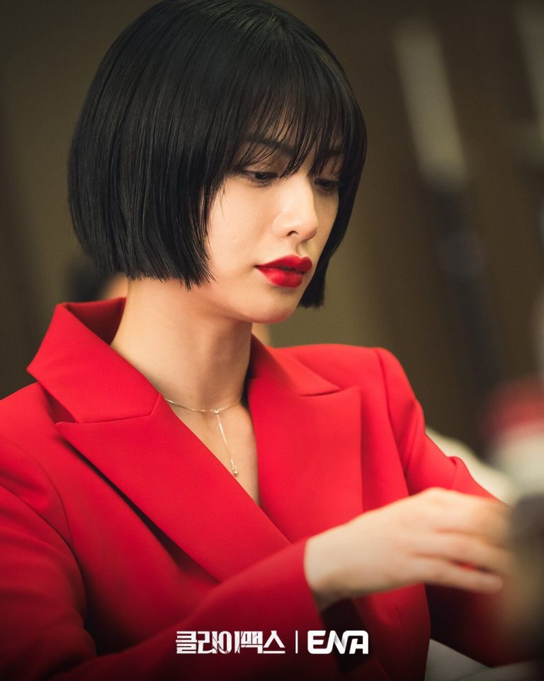 Steamy Lesbian Sex Scene In Popular K-Drama Is Going Viral