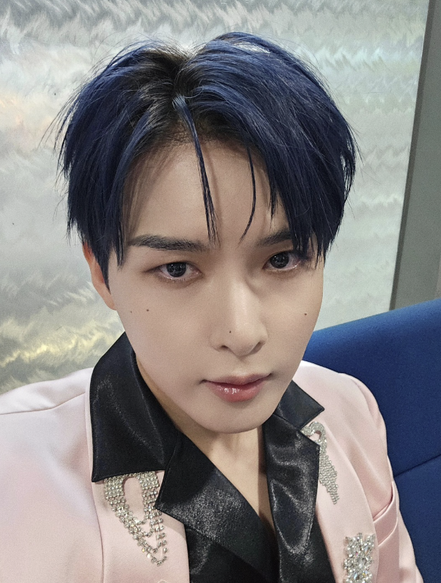 Ryeowook Apologizes After Concert Fall Accident, Blames Himself for “Freezing in Shock”