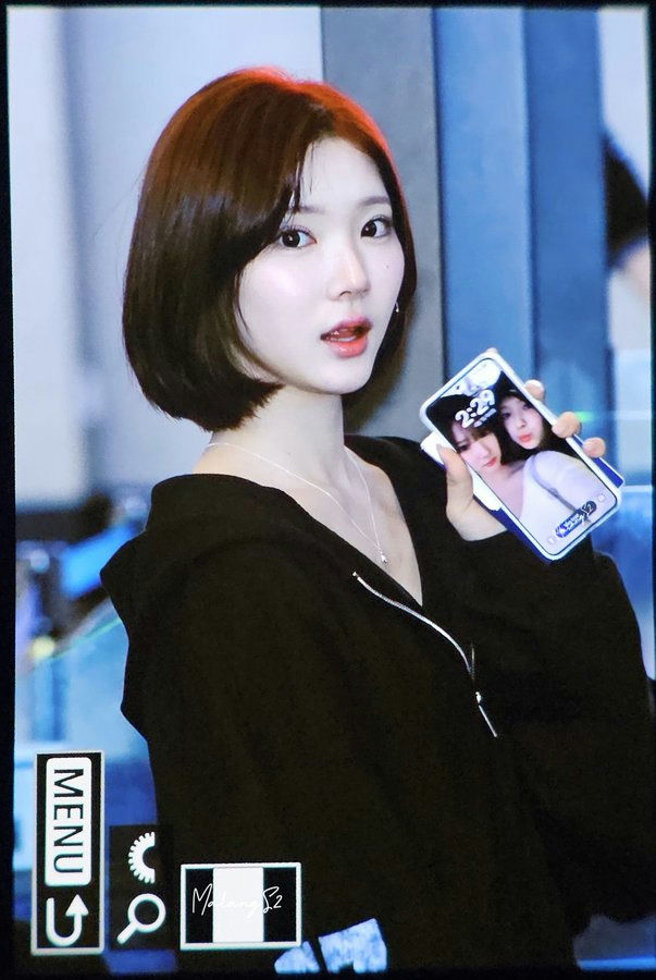 SM Girl Group Member Sparks Debate After “Showing Off” Non-Celebrity Friend in Viral Photo