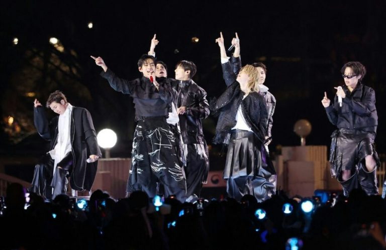 BTS’s V Sparks Debate After Viral Concert Moment Draws Mixed Reactions