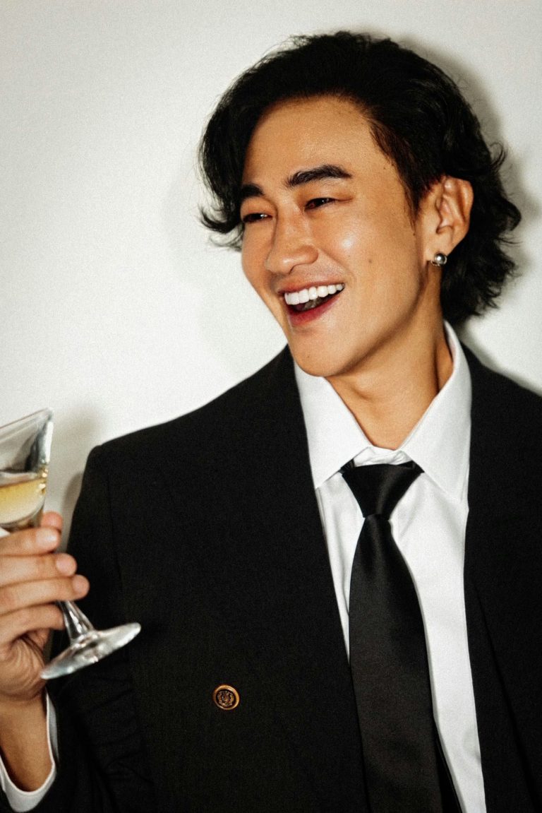 Peter Ho Goes Viral Again Thanks To Zhang Linghe’s “Foundation General” Controversy