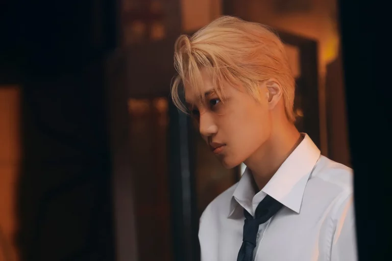 KAI 카이 – Rover Lyrics, Meaning and Song Credits